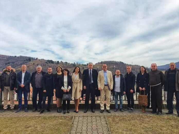 87227543_1620881841369556_3104761025677754368_n