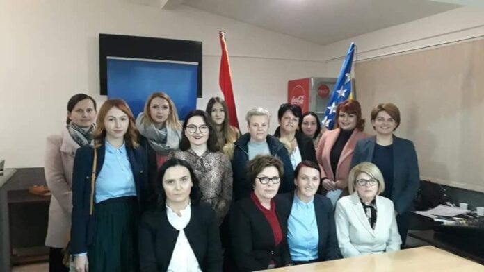 88253717_1631947626929644_1635823936329482240_n