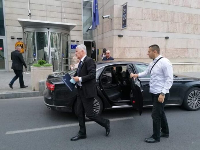 209013094_2774007296056999_7527349590313688085_n