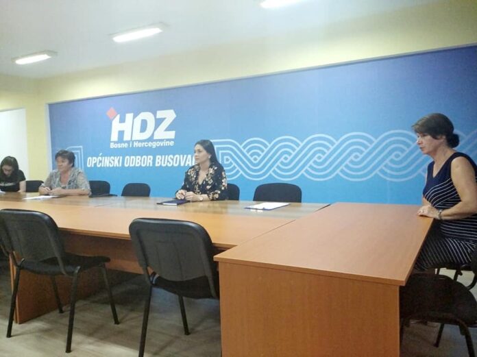 214811365_3077807679162869_4131613814722581989_n